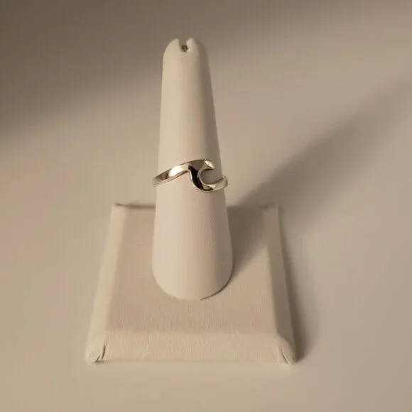 Ocean Wave Ring 925 Sterling Silver Size 8 Crest Cresting Surf Beach Minimalist - Picture 2 of 8